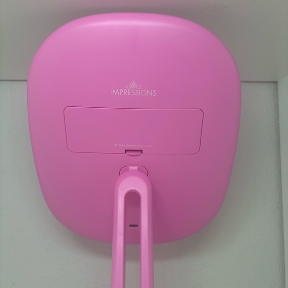 Hello Kitty And Friends “Core” Highlight LED Makeup Mirror NIB Impressions - Picture 7 of 10